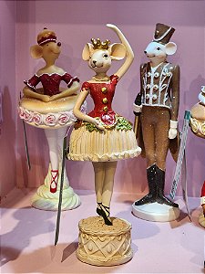 RATINHA DANÇARINA EM RESINA BRANCO E VERMELHO 25CM - PRÉ VENDA 2025