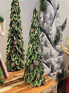 ÁRVORE DE FOLHAS COM PINHAS EM RESINA 41CM - PRÉ VENDA 2025