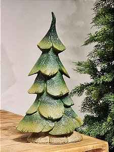 ÁRVORE EM RESINA TALHADA VERDE 35CM