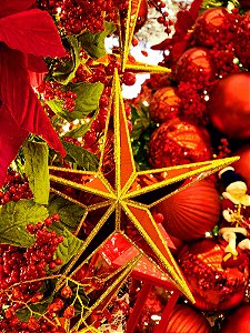 PENDENTE ORNAMENTO ESTRELA DOURADA E VERMELHA 27CM - PRÉ VENDA 2025