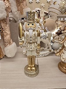 QUEBRA NOZES EM RESINA BRANCO E OURO 24CM - PRÉ VENDA 2025