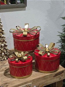 TRIO DE PRESENTES EM METAL COM TAMPA VERMELHO E DOURADO COM 3 UNIDADES