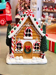 CASINHA EM RESINA GINGERBREAD COM LED 20CM - PRÉ VENDA 2025