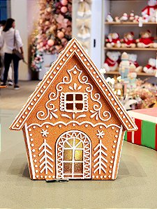 CASINHA EM RESINA GINGERBREAD COM LED - PRÉ VENDA 2025