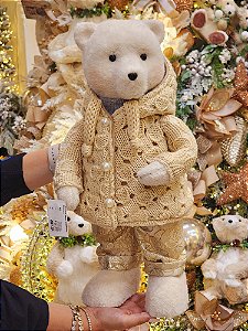 URSO BRANCO MENINO COM SUETER CHAMPANHE 46,5CM - PRÉ VENDA 2025