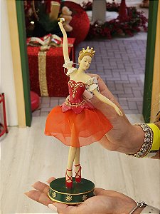 BAILARINA EM RESINA VERMELHA 25CM - PRÉ VENDA 2025