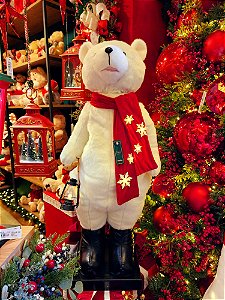 URSO POLAR COM LUZ, SOM E MOVIMENTOS 110CM BIVOLT - PRÉ VENDA 2025