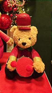 URSO SENTADO COM TAMBOR VERMELHO 26CM - PRÉ VENDA 2025