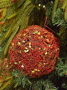 BOLA ARAMADA MICRO BERRY VERMELHA 12CM - PRÉ VENDA 2026