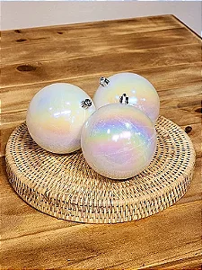 BOLA PEROLADA BRANCA IRIDESCENTE 10CM COM 3 UNIDADES