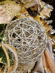BOLA DECORADA ARAMADA PRATA 20CM