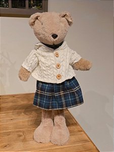 URSA COM CASACO TRICOT COM SAIA XADREZ VERDE 55CM