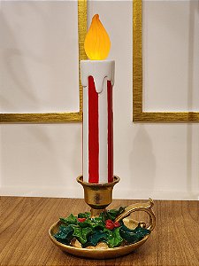 CANDELABRO DECORATIVO EM RESINA VERMELHO E BRANCO COM LED 37,5CM - PRÉ VENDA 2025