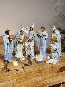 PRESÉPIO EM RESINA AZUL COM 11 PEÇAS 20CM