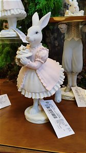 COELHA ROSA COM CUPCAKE 20CM - PRÉ VENDA 2026