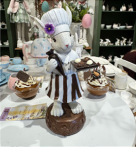 COELHA CONFEITEIRA CHOCOLATUDA 20CM - PRÉ VENDA 2026