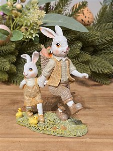 COELHO COM CESTO COM FILHOTE 17CM