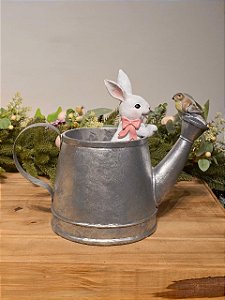 COELHO NO REGADOR COM PÁSSARO 35CM