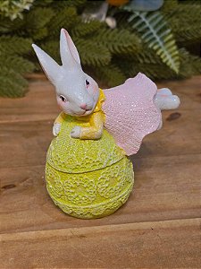 COELHA EM CIMA DO OVO 13CM