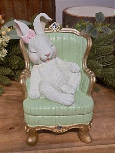 COELHO DORMINDO NA POLTRONA 21CM