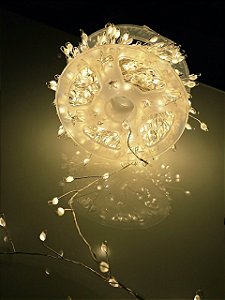 PISCA FIO DE FADA CLUSTER WARM 20 METROS 600 LEDS COM FUNÇÕES BIVOLT USO INTERNO E EXTERNO IP68