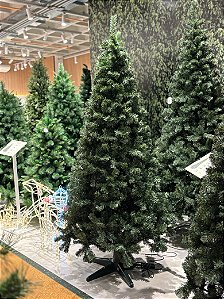 ÁRVORE PINHEIRO TRADICIONAL CANADA 2,10CM 1100 GALHOS - PRÉ VENDA 2026