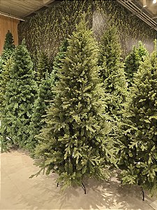 ÁRVORE PINHEIRO REALISTA VERONA 2,10CM 1541 GALHOS - PRÉ VENDA 2026