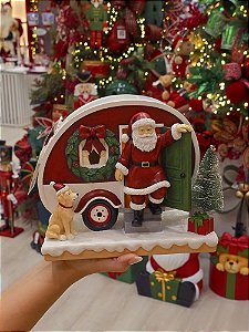 PAPAI NOEL NO TRAILER COM LED 24CM - PRÉ VENDA 2026