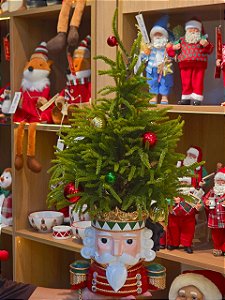 BUSTO DO SOLDADO COM ÁRVORE REALISTA COM LED 68,5CM - PRÉ VENDA 2026