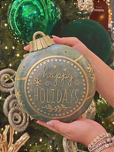 BOLA DECORATIVA EM RESINA VERDE E DOURADO COM LED 20CM - PRÉ VENDA 2026