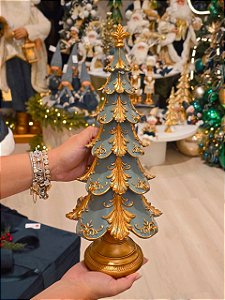 ÁRVORE EM RESINA VERDE E DOURADO 30,4CM - PRÉ VENDA 2026