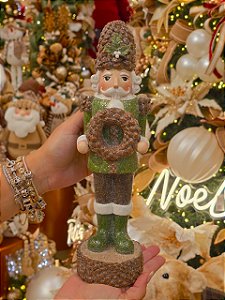 SOLDADO QUEBRA NOZES VERDE RÚSTICO COM GUIRLANDA 31CM - PRÉ VENDA 2026