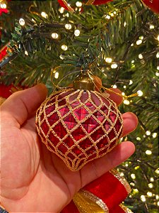 ORNAMENTO DE VIDRO VERMELHO COM DOURADO 8CM - PRÉ VENDA 2026