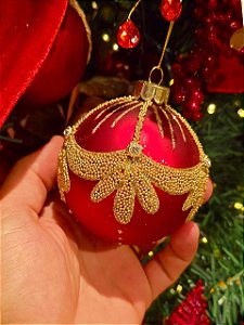 BOLA DE VIDRO VERMELHA COM DOURADO 8CM - PRÉ VENDA 2026