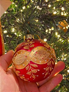 BOLA DE VIDRO VERMELHA COM DOURADO 8CM - PRÉ VENDA 2026
