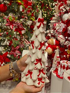 ÁRVORE EM RESINA BRANCA COM LAÇOS 30CM - PRÉ VENDA 2026