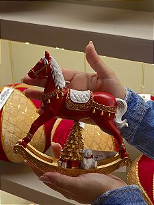 CAVALO DE BALANÇO VERMELHO 14CM - PRÉ VENDA 2026