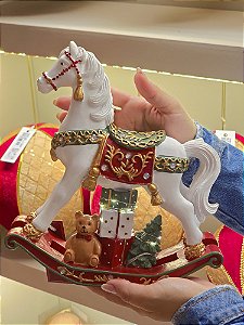 CAVALO DE BALANÇO BRANCO COM LED 25CM - PRÉ VENDA 2026