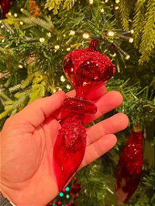 ORNAMENTO GOTA DE VIDRO VERMELHA TRANSPARENTE 16CM - PRÉ VENDA 2026