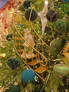 ESCADA DECORATIVA EM METAL DOURADA ESQUERDO 43CM - PRÉ VENDA 2026