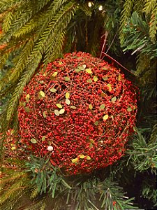 BOLA ARAMADA MICRO BERRY VERMELHA 15CM - PRÉ VENDA 2026