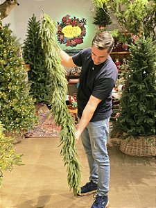 FESTÃO REALISTA CIPRESTE TOQUE REAL EMBORRACHADO 1,80CM