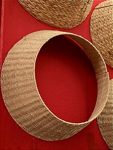 SAIA RIGIDA PARA ÁRVORE DE NATAL TRANÇADA NATURAL 70CM DESMONTÁVEL - PRÉ VENDA 2026