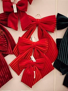 LAÇO VELUDO VERMELHO LISTRADO 79X46CM - PRÉ VENDA 2026