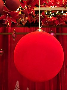 BOLA VERMELHA VELUDO FLOCADA 15CM - PRÉ VENDA 2026