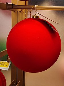 BOLA VERMELHA VELUDO FLOCADA LISA 20CM - PRÉ VENDA 2026