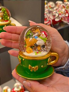 GLOBO DE NEVE NA XÍCARA VERDE COM BONECO DE NEVE 9,5CM - PRÉ VENDA 2026