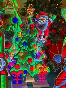 PLACA DECORAÇÃO 3D INFINITA ÁRVORE COM PAPAI NOEL BIVOLT 1,60CM - PRÉ VENDA 2026