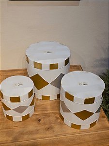 TRIO DE TAMBOR EM METAL DECORADO BRANCO, PRATA E DOURADO