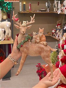 RENA EM PÉ MARROM COM ANIMAIS 35CM - PRÉ VENDA 2026